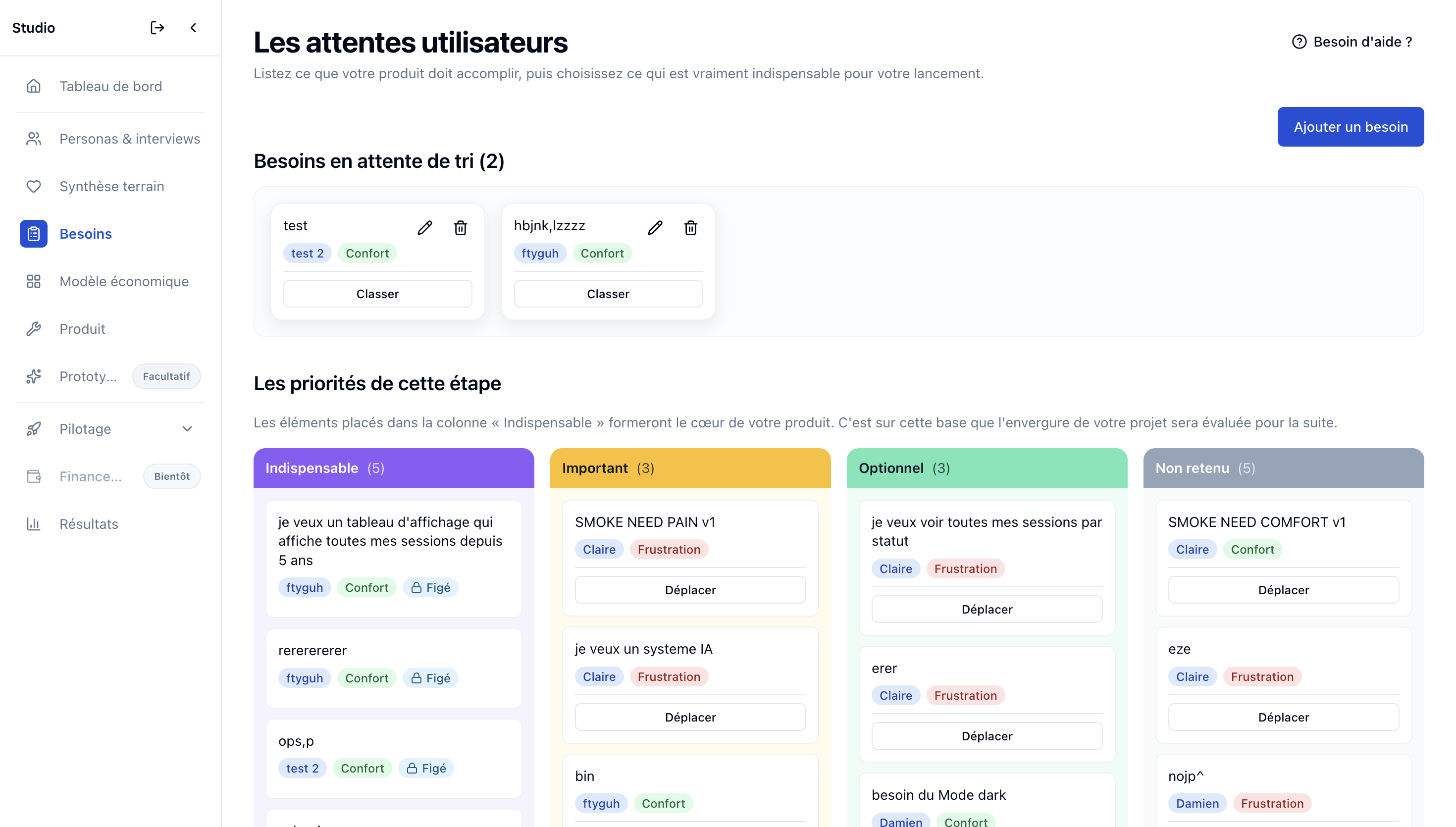 Écran de priorisation des besoins : colonnes Indispensable, Important, Optionnel et Non retenu